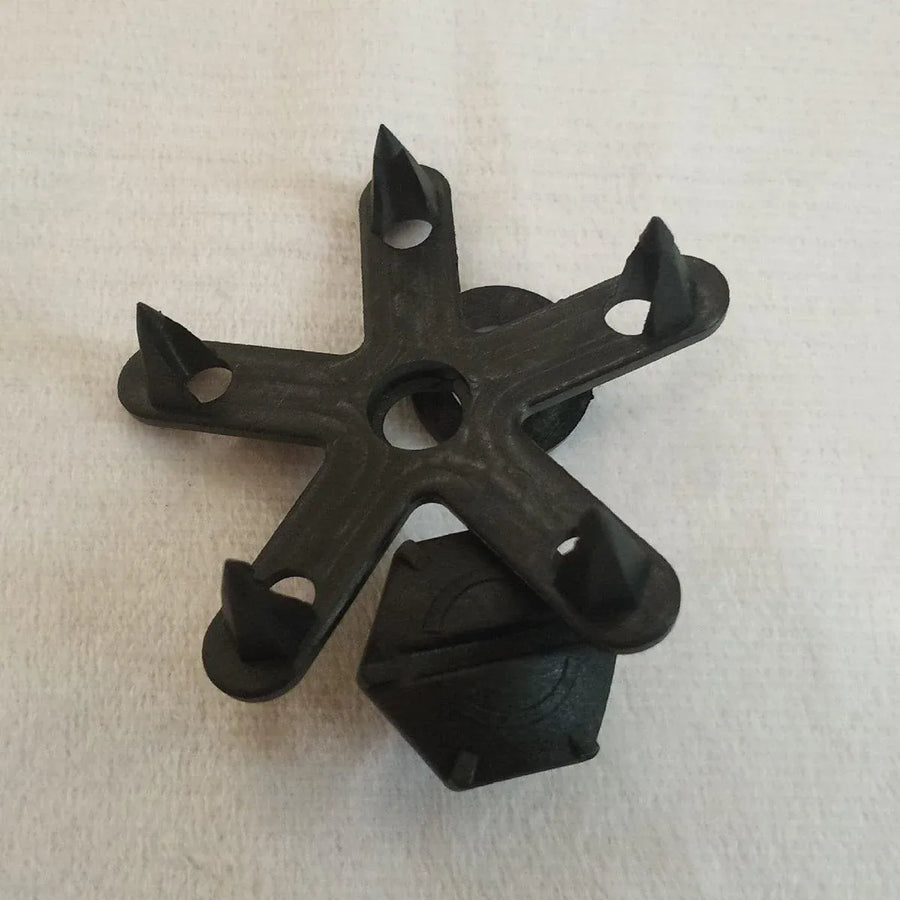 4Set Floor Mat Clips Set of Anti-Slip Fixing Retainers for Car Mats Removable