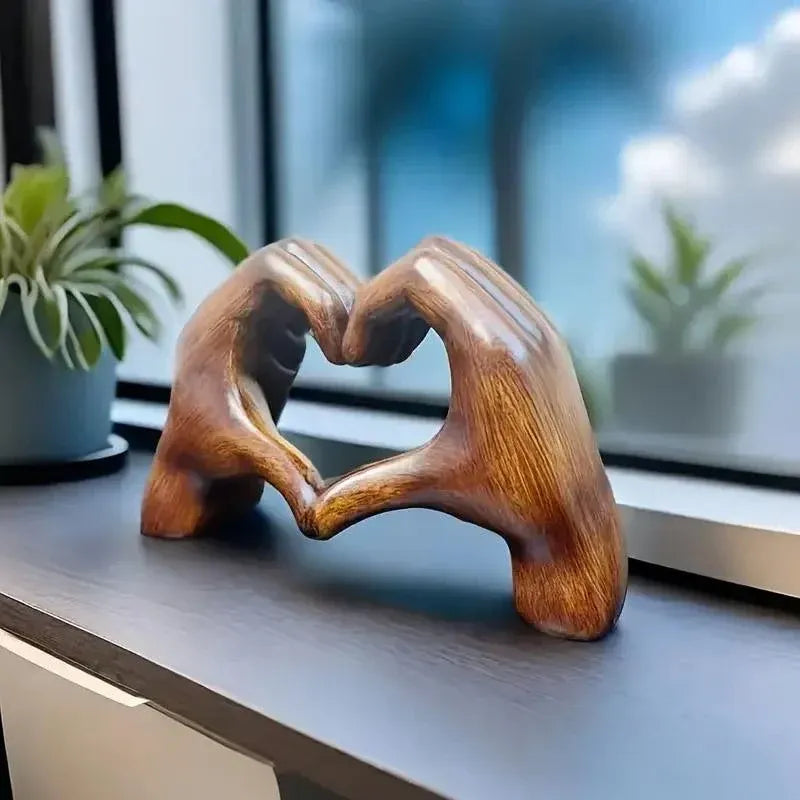 1-Piece Brown Heart-Hand Decorative Figurine, 18.5 cm