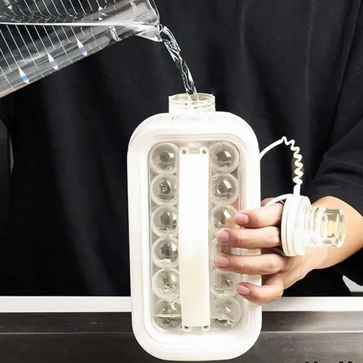 Portable Ice Hockey Pot Ice Cube Tray Water Bottle Clear Household Ice Maker