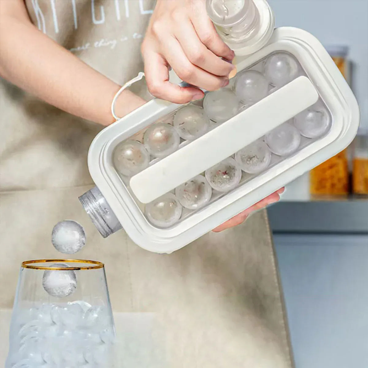 Portable Ice Hockey Pot Ice Cube Tray Water Bottle Clear Household Ice Maker