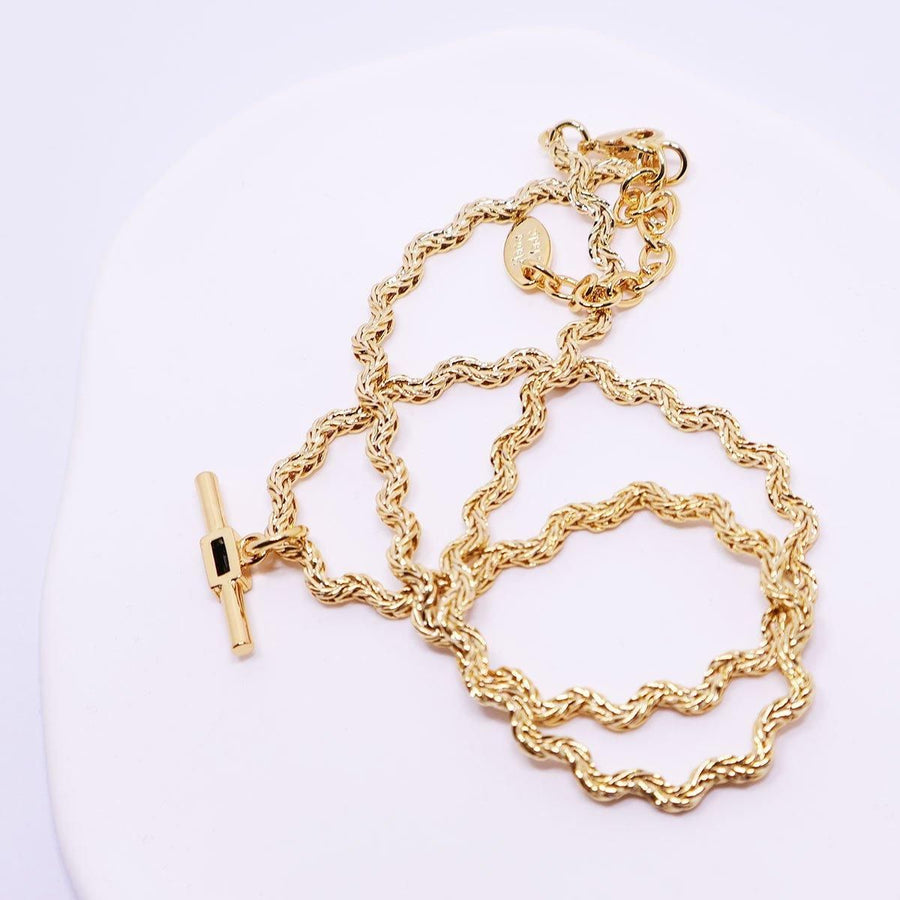 Vintage Retro Style Curved Chain Necklace for Women Fashion Jewelry Accessory - Black