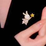 Fashion Unique Shell Rabbit Brooch for Women Versatile Star Accessory Jewelry