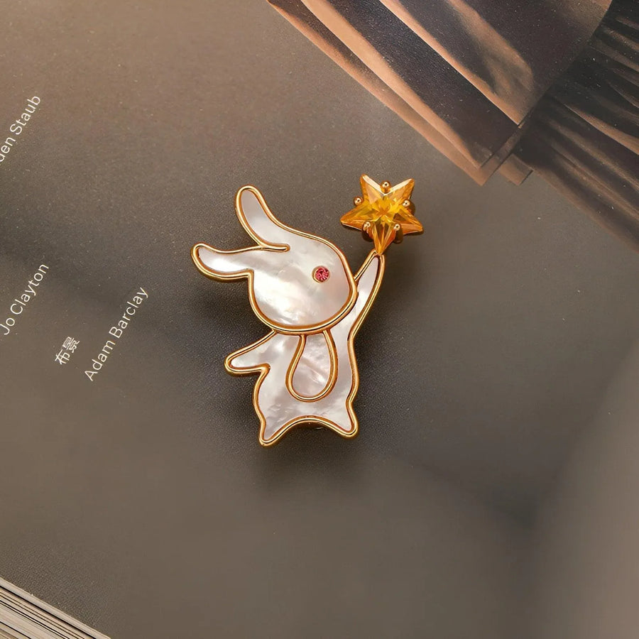 Fashion Unique Shell Rabbit Brooch for Women Versatile Star Accessory Jewelry