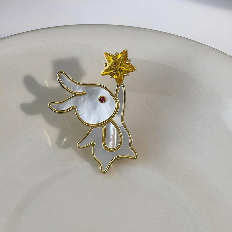 Fashion Unique Shell Rabbit Brooch for Women Versatile Star Accessory Jewelry
