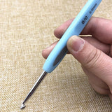8X Rsi Sewing Tool Crochet Hooks Kit Yarn Knitting Needles Ergonomic Grip Set - Rear View