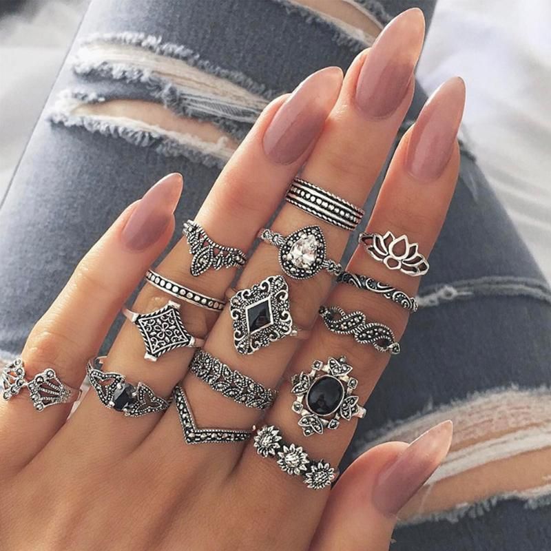 Elegant 15-Piece Boho VintageRing Set for Versatile Styling