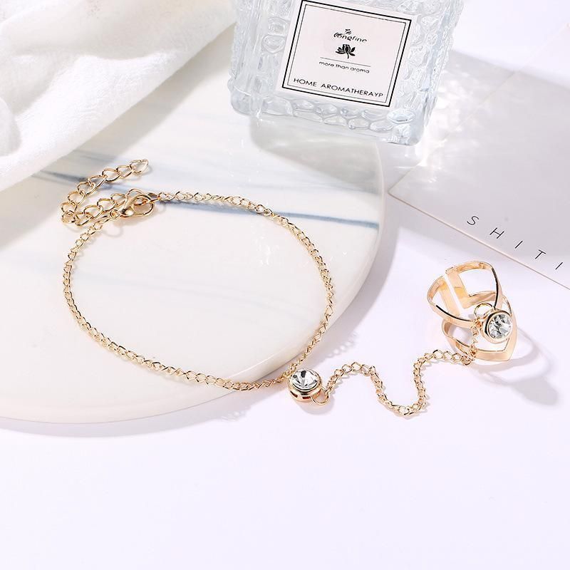 Geometric Hollow Arrow Ring Bracelet Integrated Creative Finger Chain Set Chain - Gold