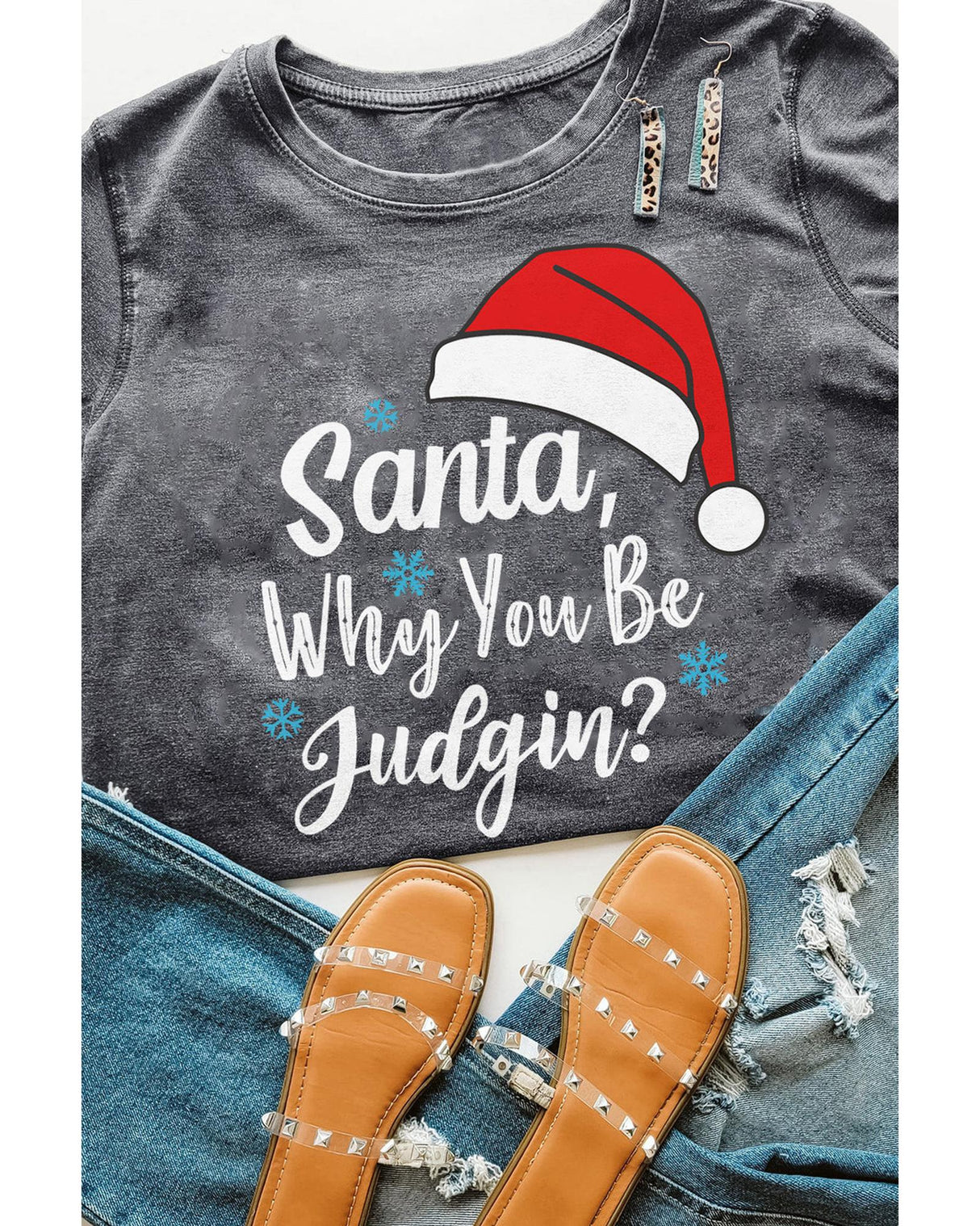 Azura Exchange Snowflake Christmas Tee with Santa Hat - Size S