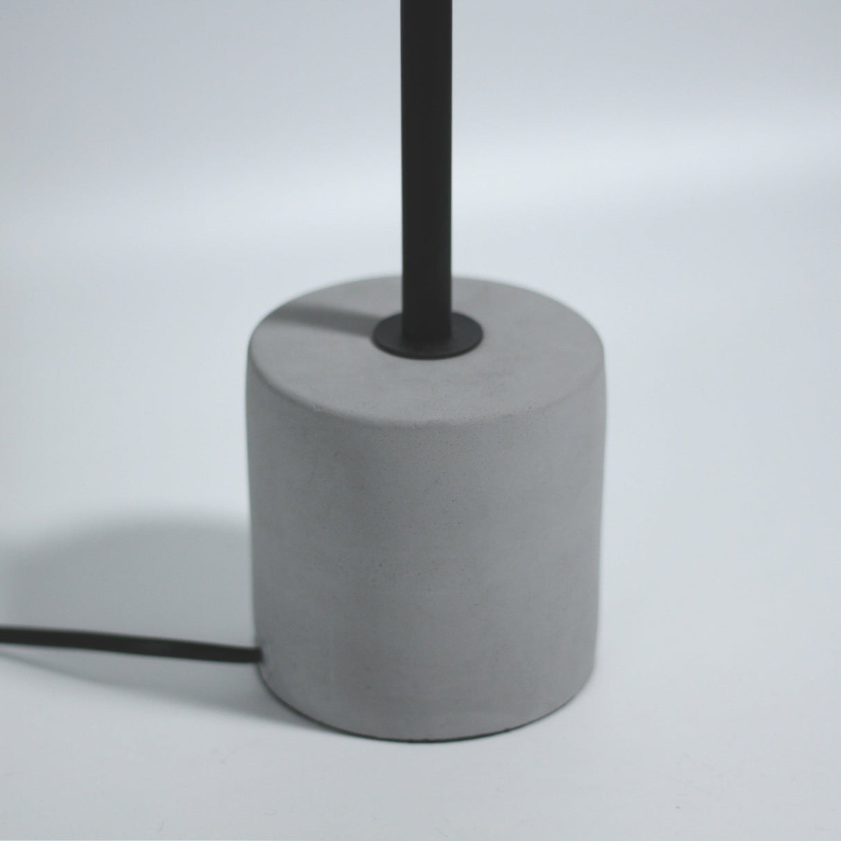 Industrial Elegance: Jerome Grey Table Lamp