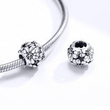 925 Sterling Silver Daisy Beads For Diy Bracelets & Necklaces - Close-Up Angle
