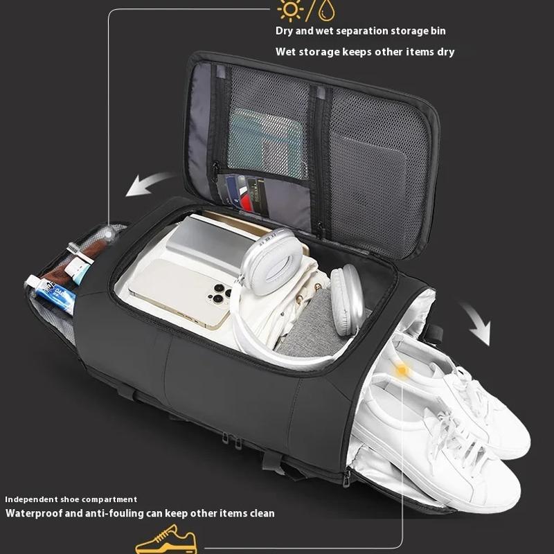 Large Capacity Sports Shoulder Bag With Wet / Dry Separation