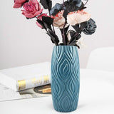2-piece Plastic Vase Set for Creative Flower Arrangements Wet and Dry Decor - Pink - Close-Up Angle