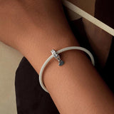 925 Sterling Silver Platinum Plated Bow Heart Bracelet With Beads - Close-Up Angle