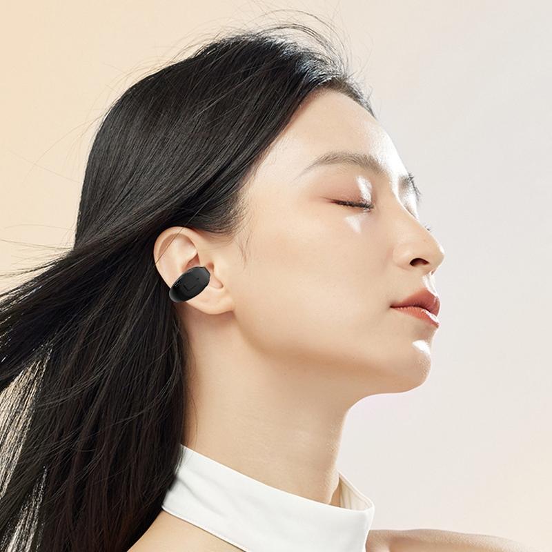 Wireless Clip-on Bluetooth Earphone for Sports and Gaming - Black