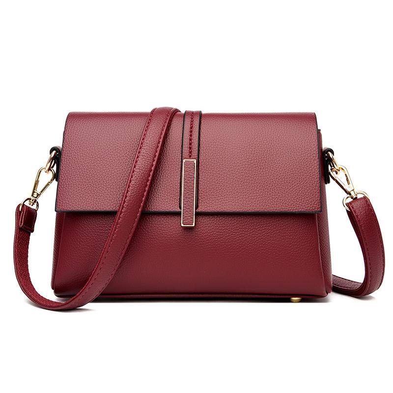 Spacious Women Shoulder Bag For Commuting - Red Wine