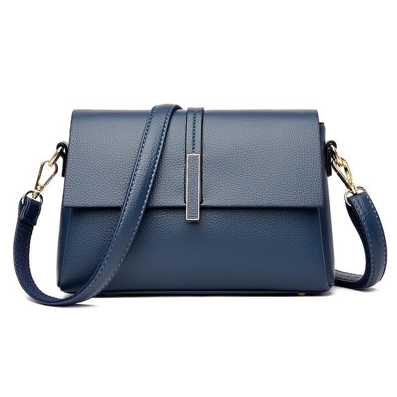 Spacious Women Shoulder Bag For Commuting - Red Wine