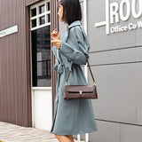Vintage Women Shoulder Bag - White - Close-Up Angle