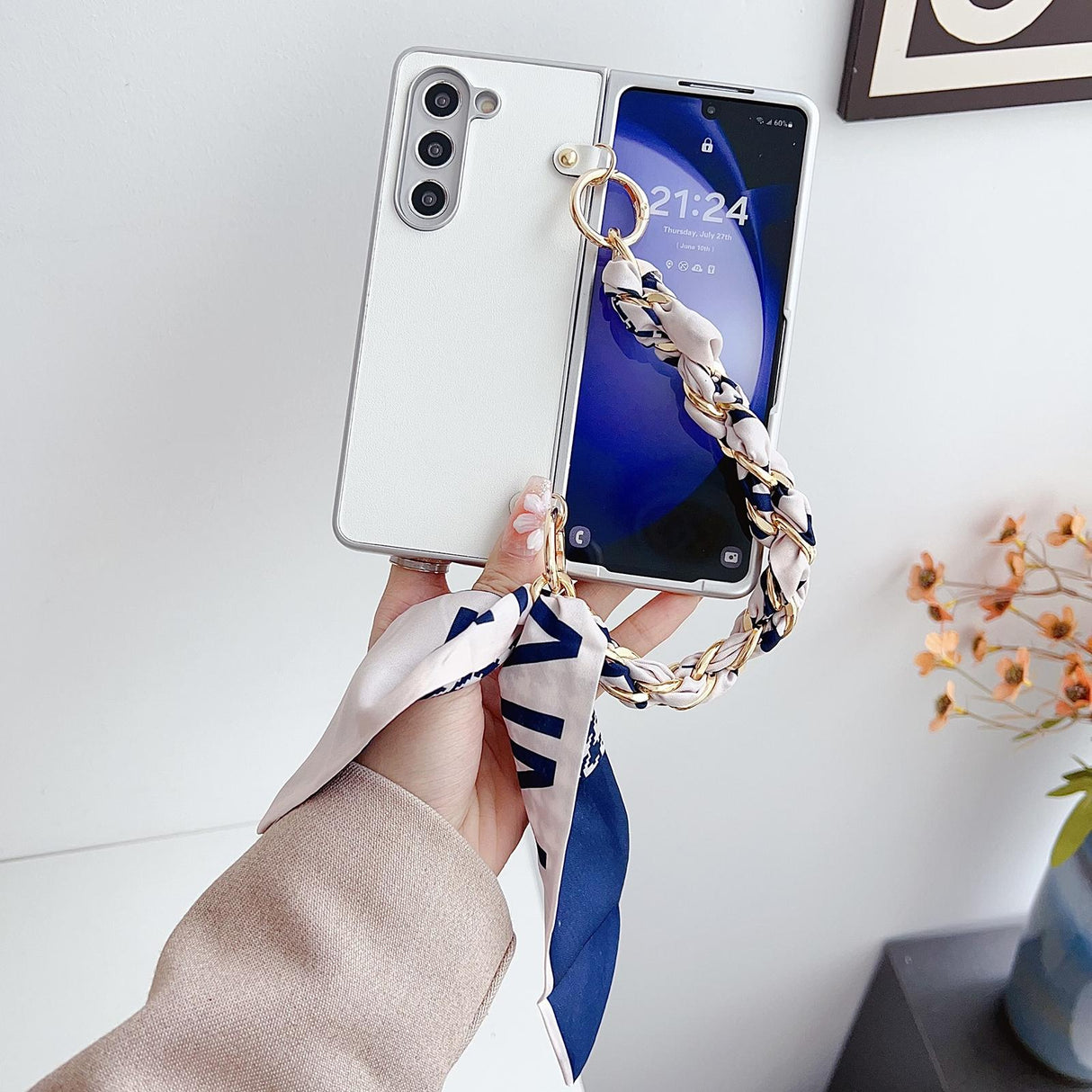 For Samsung Galaxy Z Fold4 5G Leather Phone Case With Metallic Paint And Scarf Bracelet - Purple
