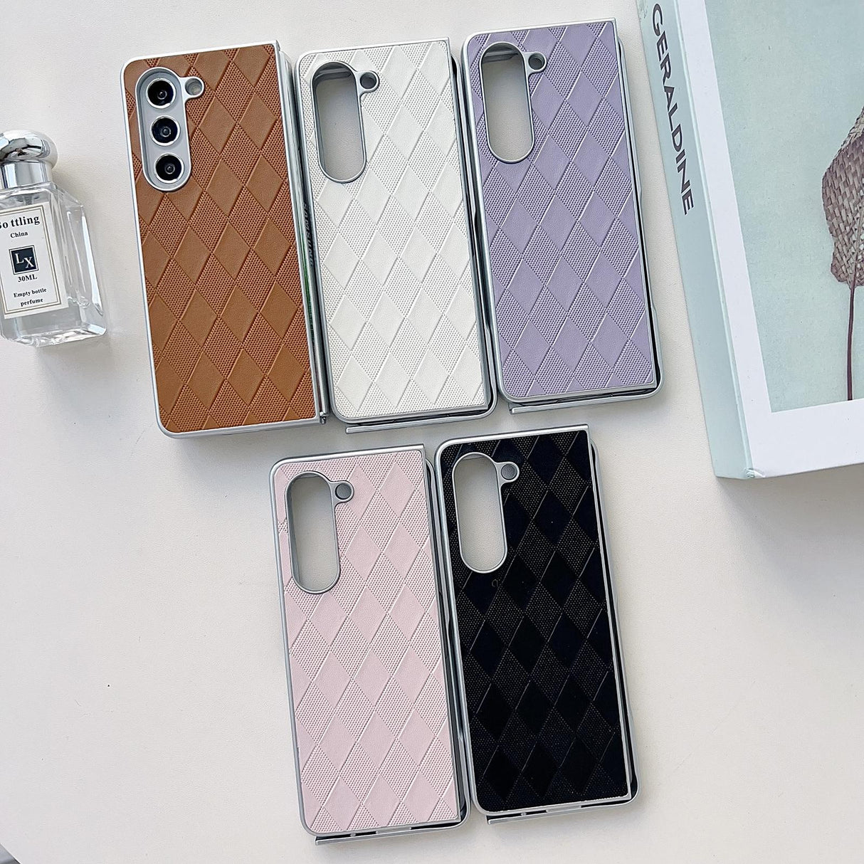 For Samsung Galaxy Z Fold4 5G Checkered Leather Phone Case With Pearlescent Finish - Black