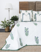 Kolka Iris Quilt Bedspread Throw Rug Queen Size - 45-Degree Angle