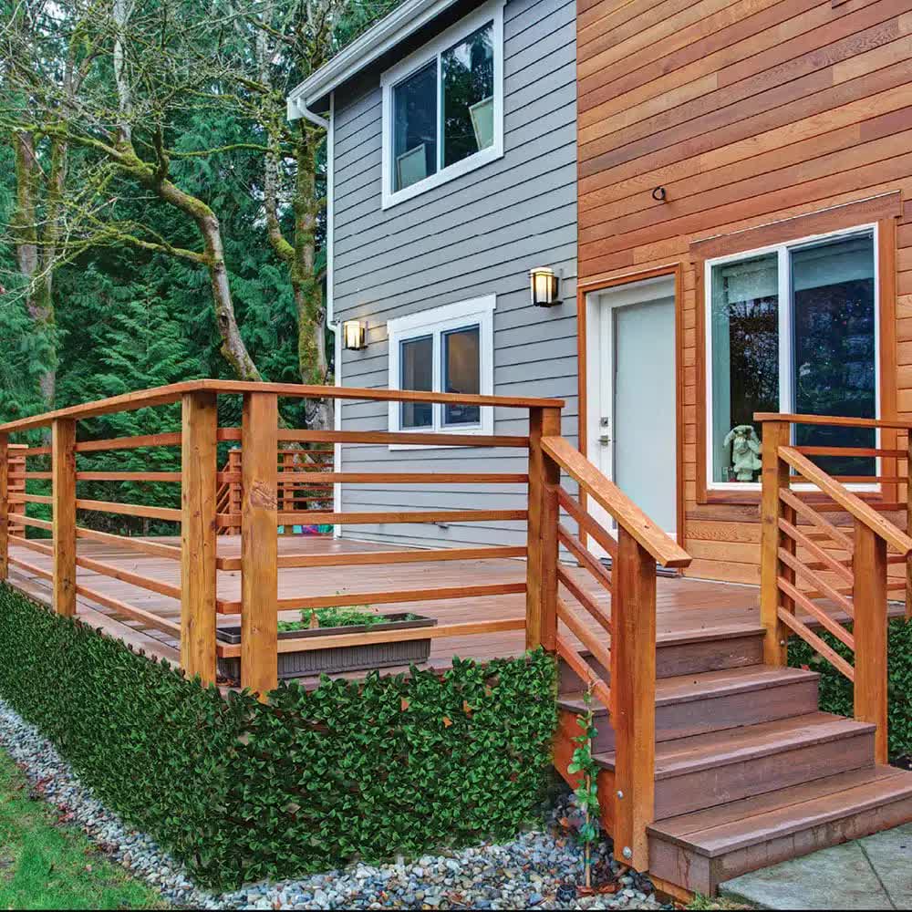 Premium Laurel Leaf Artificial Hedge Extendable Trellis / Screen 2 Meter By 1 Meter UV Resistant (PVC)