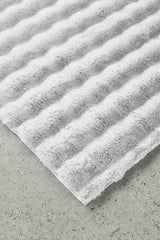 Bubble Washable Rug - Silver 140X70Cm - Close-Up Angle