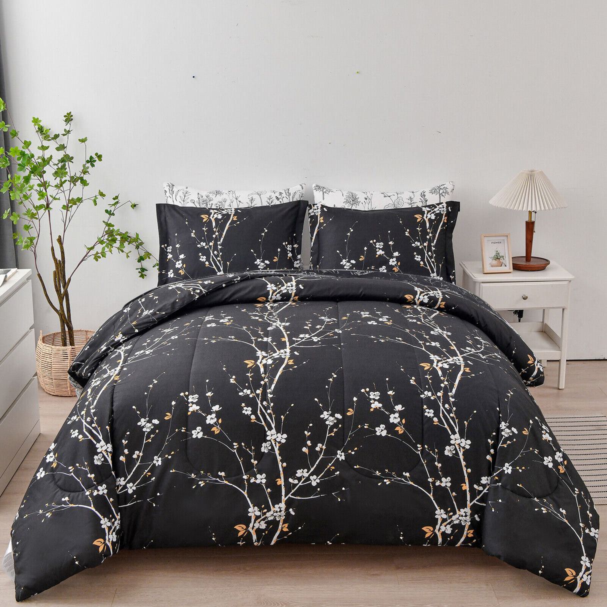 Soft Leaves Comforter Set, King Size, Quilted Bedding with Pillowcases
