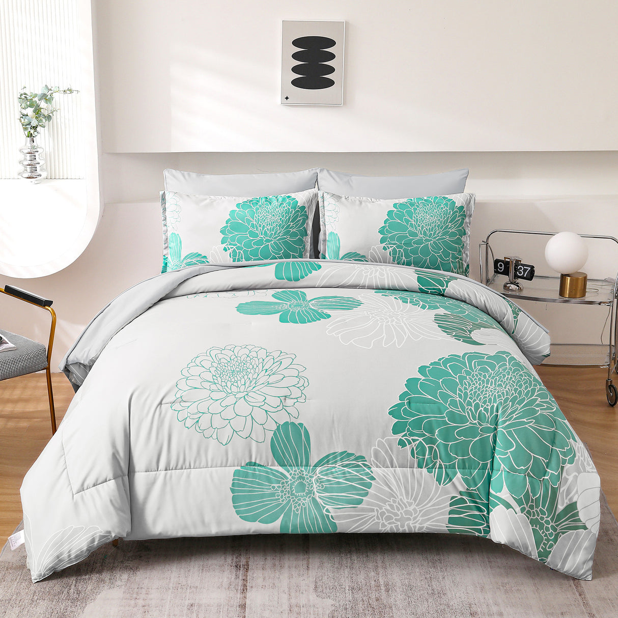 Floral Elegance Ultra-Soft Comforter Set, Queen/King Size, with Pillowcases for Year-Round Comfort