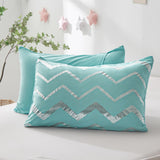 Blue Gradient Comforter Set, King Size, Modern 3-Piece Bedding with Pillowcases - Low Angle