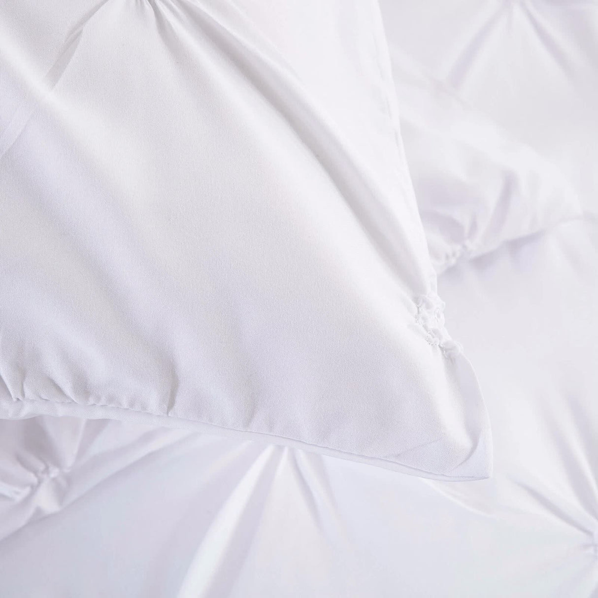 Minimal Mood white Comforter Collection – Modern 3‐Piece Set