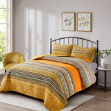 Lively Quilted bedspread and pillowcovers set: Add Vibrancy to Your Room - Queen size - Front View