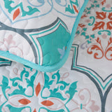 Opulent Quilted bedspread and pillowcovers set: Add a Touch of Elegance - Queen size - 45-Degree Angle