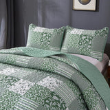 Delightful Quilted bedspread and pillowcovers set: Indulge in Comfort - Queen size - Rear View