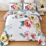 Vibrant Quilted Bedspread and Pillowcases Set: Add Color and Comfort to Your Space - Queen size - Close-Up Angle
