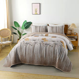 Kaleidoscope Quilted bedspread and pillowcovers set: Vibrant and Fun - Queen size - Front View