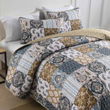 Retro Charm Queen Bedspread Set with Bold Checkered Design - Top-Down View