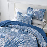 Blissful Quilted bedspread and pillowcovers set: Relax in Style - Queen size - 45-Degree Angle