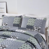 Vivacious Quilted bedspread and pillowcovers set: Full of Life and Energy - Queen size - Top-Down View