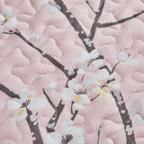 Versatile Quilted Coverlet and Pillowcases Set: Adapts to Every Season - Queen size - Rear View