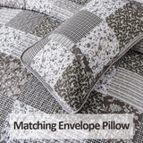 Bold Quilted bedspread and pillowcovers set: Make a Statement - Queen size - Rear View