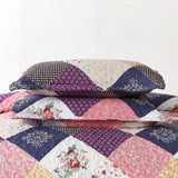 Intricate Quilted coverlet and pillowcovers set: Attention to Detail - Queen size - 45-Degree Angle