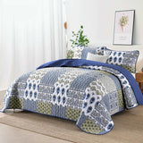 Gorgeous Quilted bedspread and pillowcovers set: Comfortable Elegance - Queen size - Front View