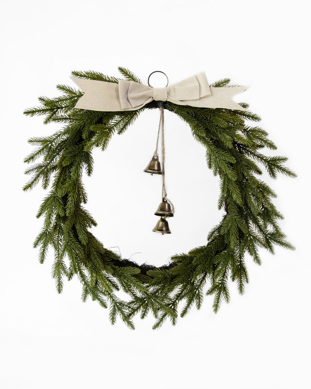 PINE WREATH W/BOW & BELL 50CM