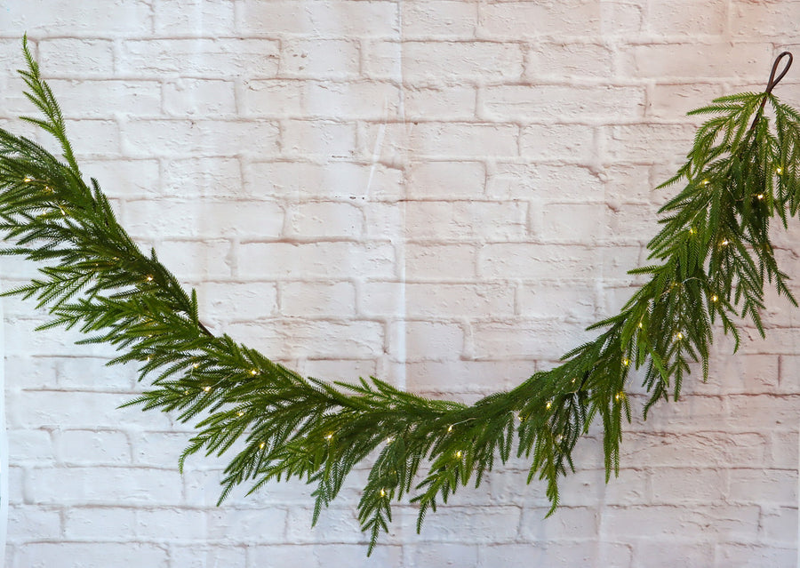 PINE GARLAND USB POWERED 183CM