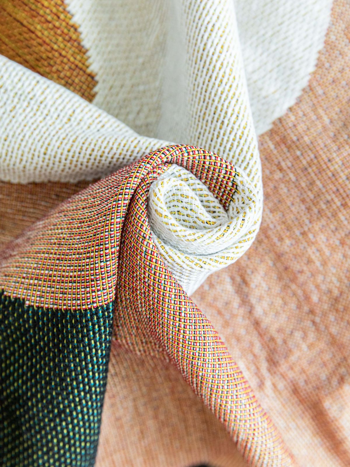 Boho Abstract Woven Blanket ??180x130cm Decorative Throw with Tassel Edges