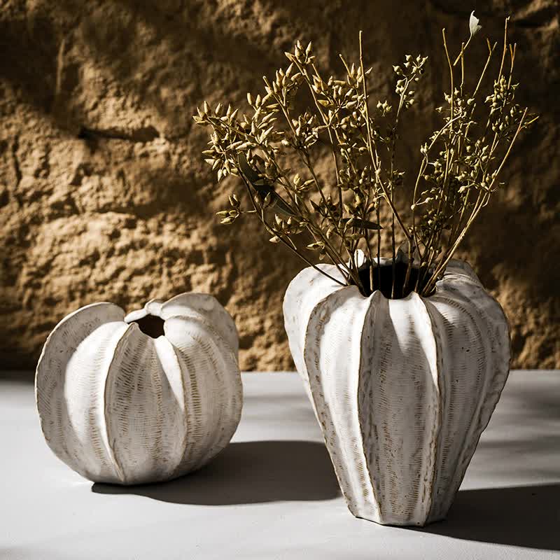 Elegant White Ceramic Pumpkin-Shaped Vase ??Modern Decorative Home Accent for Table Centerpiece