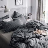 Black Stripes Three-Piece Bedding Set - Comfortable Polyester with Adjustable Corner Straps (Quilt Cover 265*230CM + Pillowcase 51*76CM*2) - 45-Degree Angle