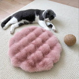 Pink Plush Round Cat Mat - Soft Faux Fur Sleeping Pad (40cm Diameter) - Front View
