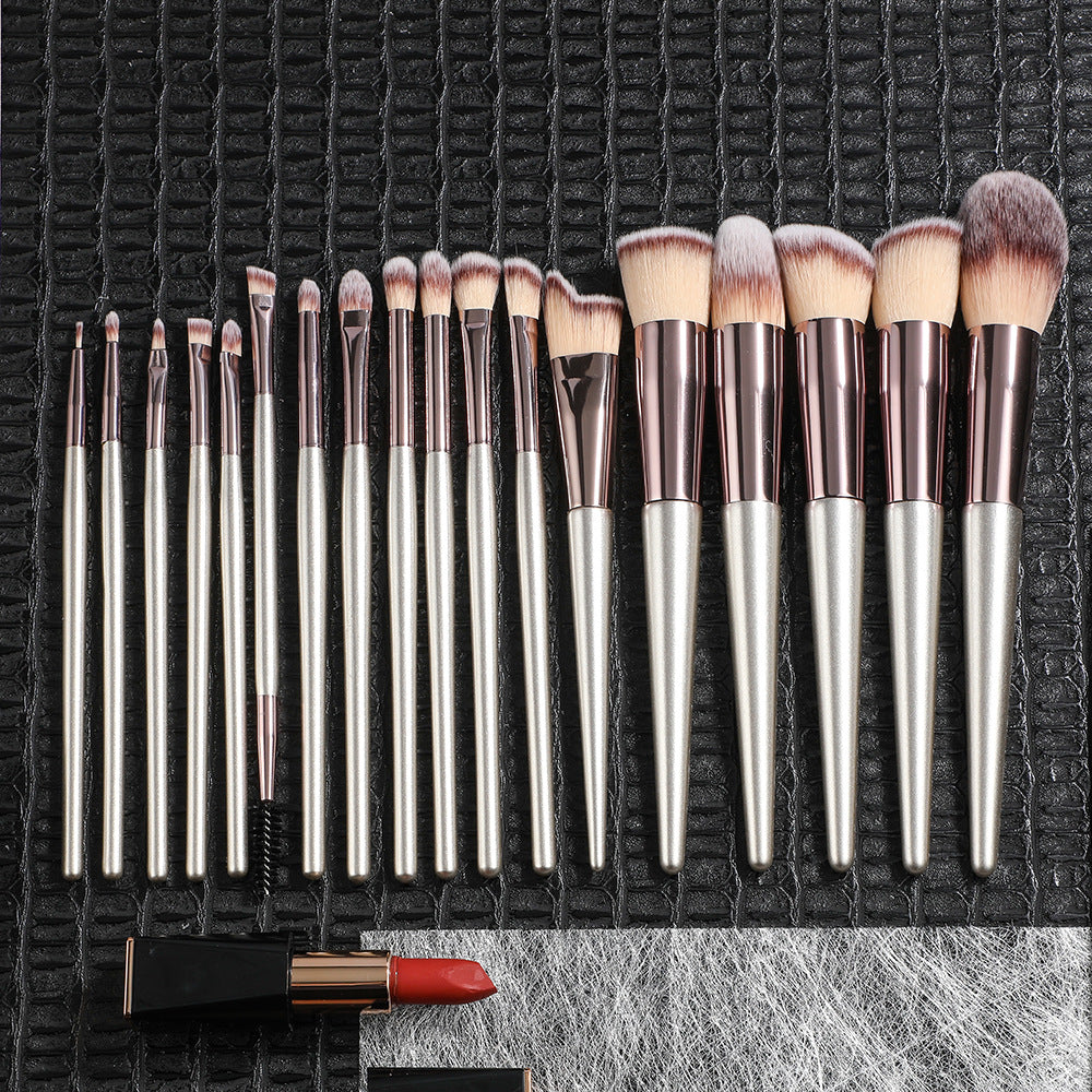 Beige 18-Piece Makeup Brush Set - Professional Synthetic Fiber Brushes with Wooden Handles for Flawless Beauty
