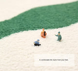 2 Pcs Green And White Foot-Shaped Plush Bath Mat - Non-Slip Absorbent Bathroom Rug for Bedroom and Doorway (50x80cm) - Close-Up Angle
